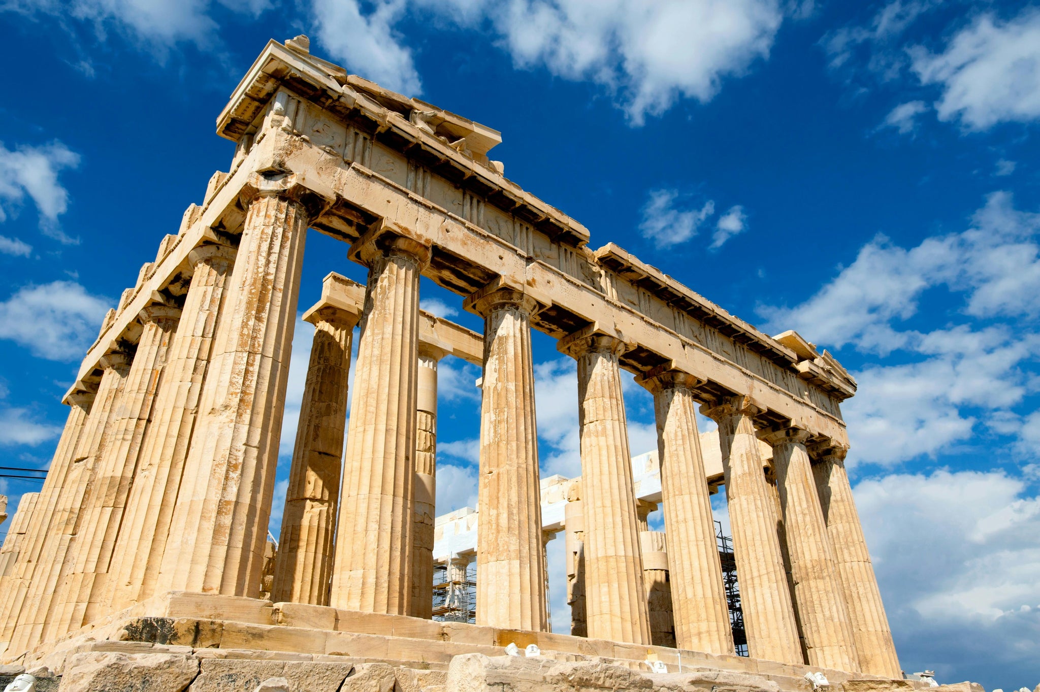 Top Five eSIMs For Your Holiday In Greece 2024: